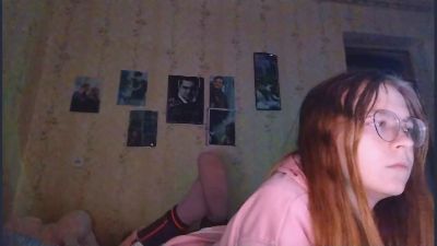 AzaleeKanz live cam on Cam4