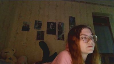 AzaleeKanz live cam on Cam4
