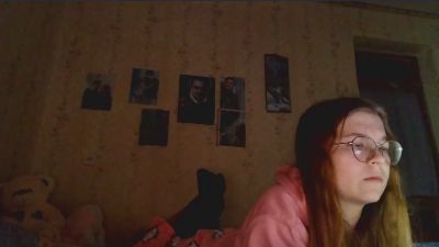 AzaleeKanz live cam on Cam4
