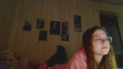 AzaleeKanz live cam on Cam4