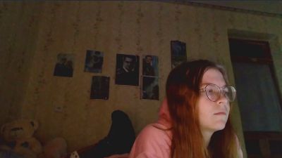 AzaleeKanz live cam on Cam4