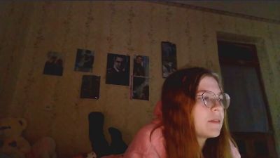 AzaleeKanz live cam on Cam4