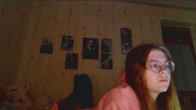 AzaleeKanz live cam on Cam4