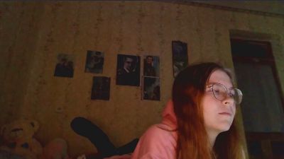 AzaleeKanz live cam on Cam4