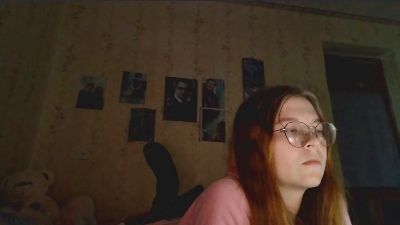 AzaleeKanz live cam on Cam4