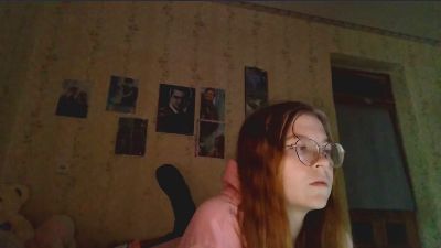 AzaleeKanz live cam on Cam4