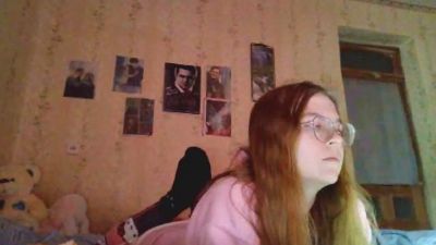 AzaleeKanz live cam on Cam4