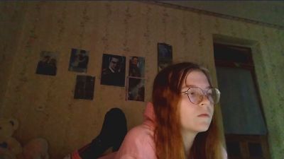 AzaleeKanz live cam on Cam4
