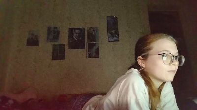 AzaleeKanz live cam on Cam4
