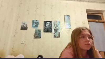 AzaleeKanz live cam on Cam4