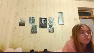 AzaleeKanz live cam on Cam4
