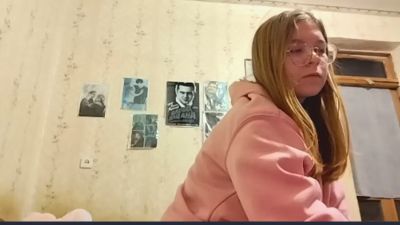 AzaleeKanz live cam on Cam4
