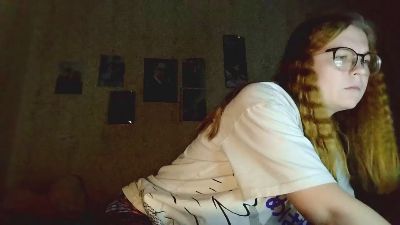 AzaleeKanz live cam on Cam4