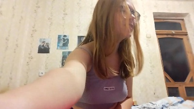 AzaleeKanz live cam on Cam4