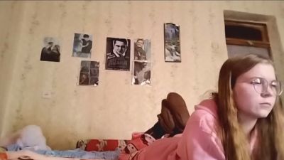 AzaleeKanz live cam on Cam4