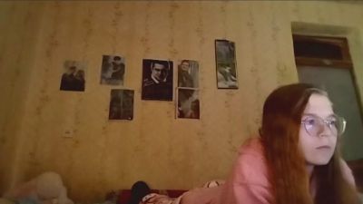 AzaleeKanz live cam on Cam4