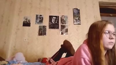 AzaleeKanz live cam on Cam4