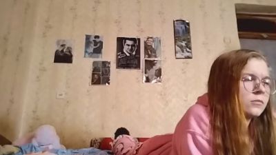 AzaleeKanz live cam on Cam4