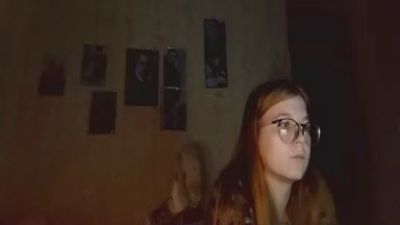AzaleeKanz live cam on Cam4