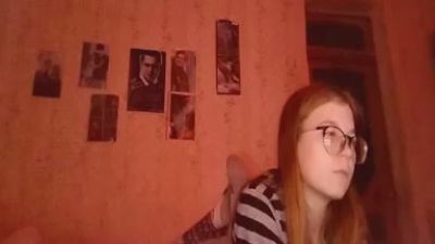 AzaleeKanz live cam on Cam4