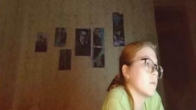 AzaleeKanz live cam on Cam4