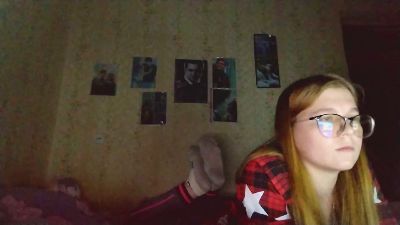 AzaleeKanz live cam on Cam4