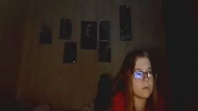 AzaleeKanz live cam on Cam4
