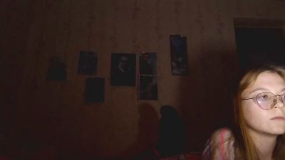 AzaleeKanz live cam on Cam4