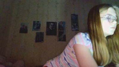 AzaleeKanz live cam on Cam4