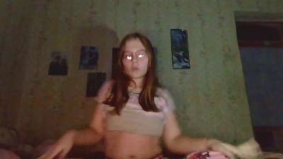 AzaleeKanz live cam on Cam4
