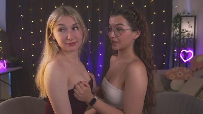 AzzieTheriault live cam on Cam4