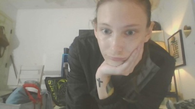 B3KAHB0MBSH3LL live cam on Cam4