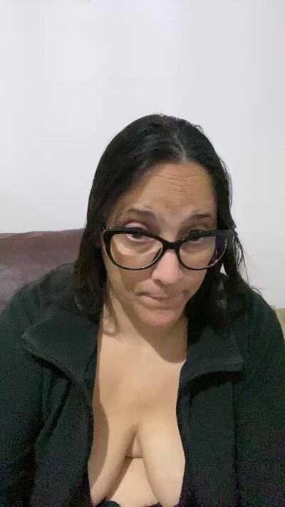 BAgatha live cam on Cam4