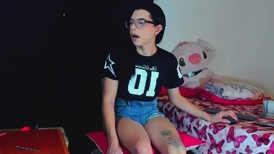 BEVERLYERUDITA live cam on Cam4