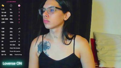 BEVERLYERUDITA live cam on Cam4