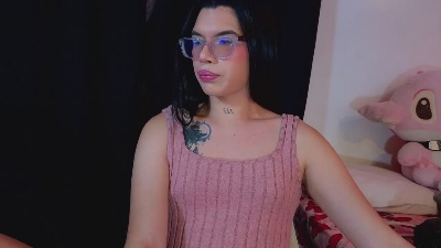 BEVERLYERUDITA live cam on Cam4
