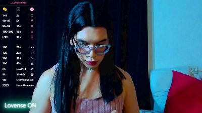 BEVERLYERUDITA live cam on Cam4