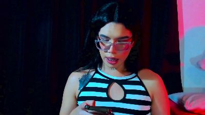 BEVERLYERUDITA live cam on Cam4