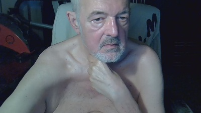 BIGCHUBBYVE live cam on Cam4