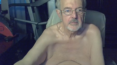 BIGCHUBBYVE live cam on Cam4