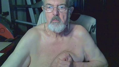 BIGCHUBBYVE live cam on Cam4