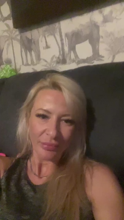 BJS1HOE live cam on Cam4