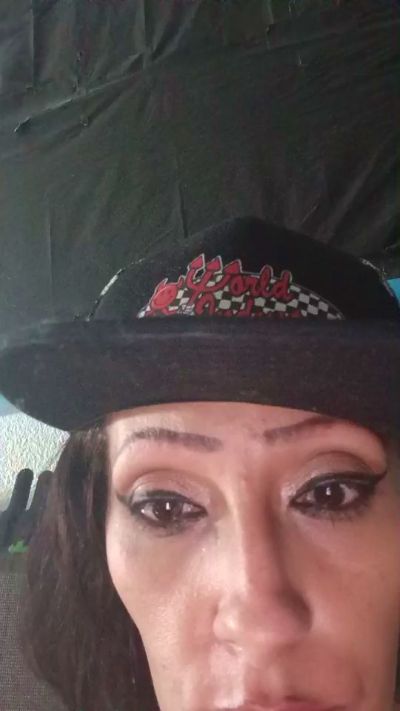 BJeRoTiC420 live cam on Cam4