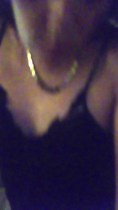 BJeRoTiC420 live cam on Cam4
