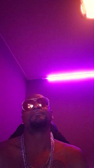 BLACKMANHORNEYY live cam on Cam4