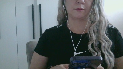 BLAIRWALDORFY live cam on Cam4
