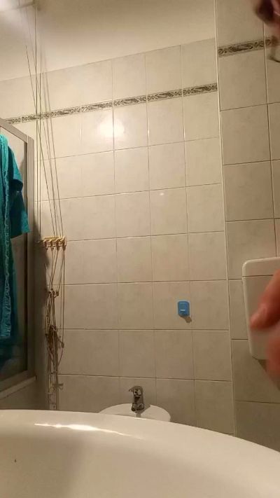 BLU_KORALYN live cam on Cam4