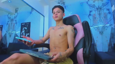 BRIAN_HOTOF1 live cam on Cam4