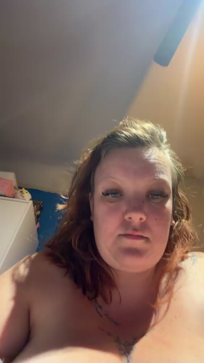 BUSTYBELLA live cam on Cam4