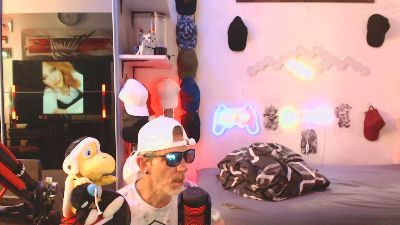 BaNaNeNOrAnGeN live cam on Cam4
